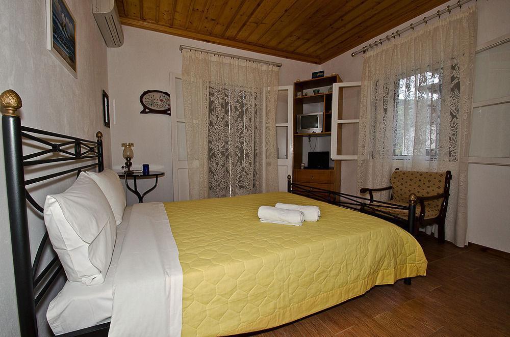 The Pine Trees Aparthotel Agnontas Exterior photo