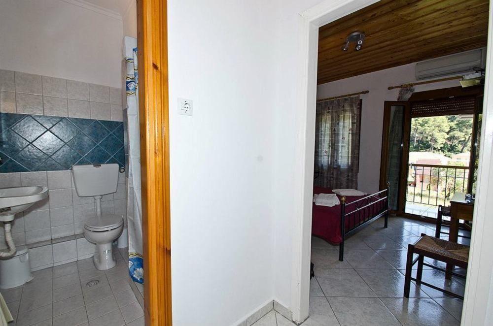The Pine Trees Aparthotel Agnontas Exterior photo