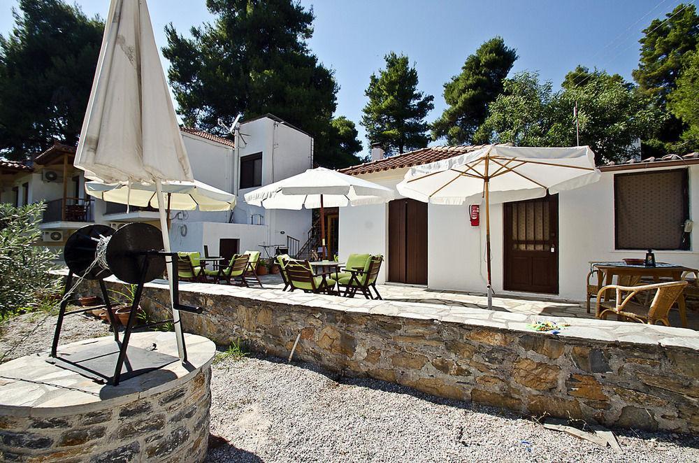 The Pine Trees Aparthotel Agnontas Exterior photo